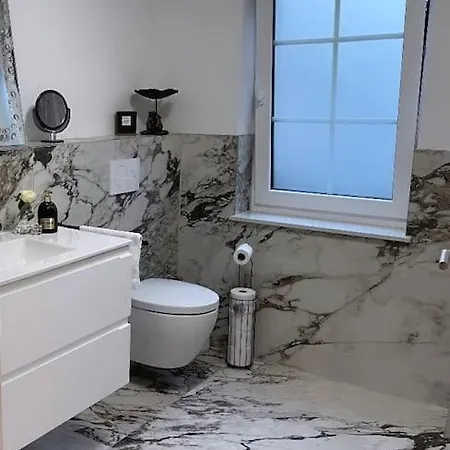 Gemuetliche Im Herzen Von Apartament